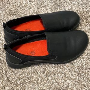 🔥SIZE 7 SHOES FOR CREWS SLIP & OIL RESISTANT SHOES🔥